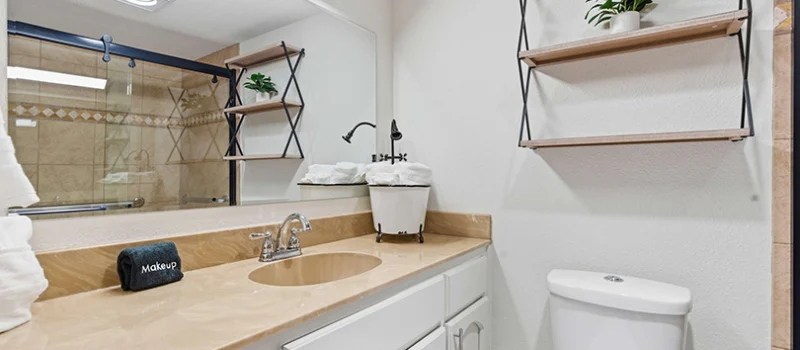 74KimberlingCrossing213_Bathroom2